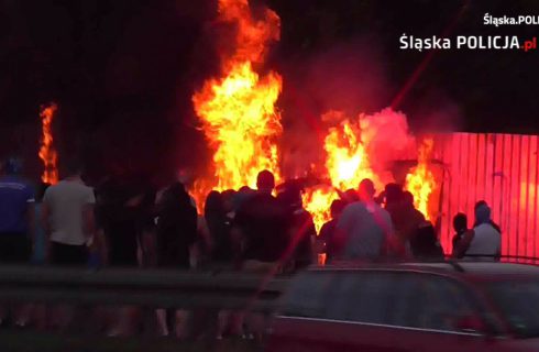 Kibolska akcja w centrum Katowic. Interweniowała policja [WIDEO]