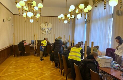 Już dużo mniej Ukraińców załatwia PESEL. W ciągu miesiąca w Katowicach obsłużono tysiące uchodźców