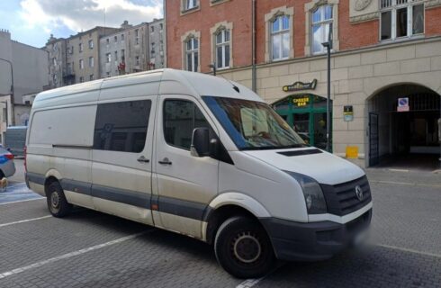 Strażnicy miejscy założyli blokadę, a po ich powrocie auto stało w innym miejscu