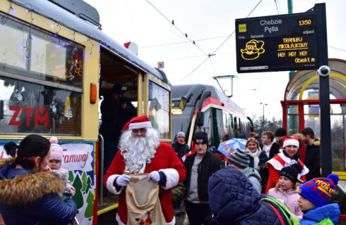 W środę na tory wyjadą tramwaje z Mikołajem, który na przystankach będzie rozdawał upominki