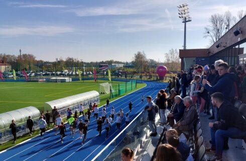 Nowy stadion w Katowicach otwarty. Bieżnia miała być większa i nie ma kortów [GALERIA]