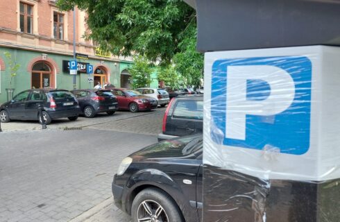 Rozszerzenie strefy płatnego parkowania w Katowicach. Parkingi, które powstały z Budżetu Obywatelskiego, również będą płatne