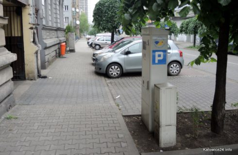 Złodzieje okradają parkomaty w Katowicach