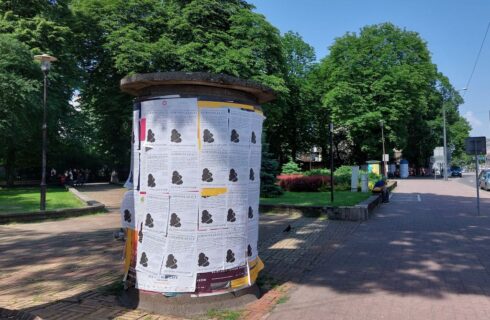 W centrum Katowic pojawiły się plakaty o wywołanej przez Polskę wojnie na Górnym Śląsku