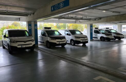 W Katowicach wypożyczalnia trzyma swoje samochody na parkingu centrum przesiadkowego