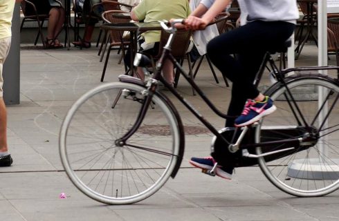 Mieszkaniec Katowic skarży się na rowerzystów