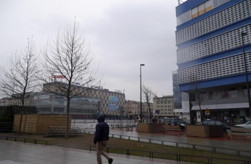 Dzień dobry Katowice. Kończy się remont Skarbka. Widać już nowe łuski