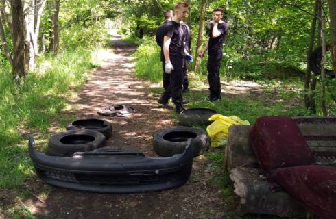 Mieszkańcy wypełnili śmieciami 5 kontenerów. Tak sprzątali na Koszutce