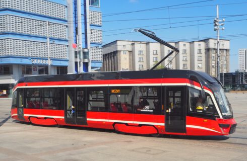 Tramwaje Śląskie chcą kupić kilkadziesiąt tramwajów. W dwóch przetargach wpłynęło tylko po jednej ofercie