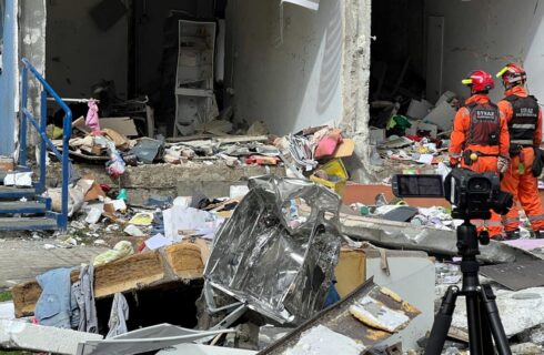 Mieszkańcy bloku, który został uszkodzony w wyniku wybuchu gazu, nie mogą wrócić do swoich mieszkań