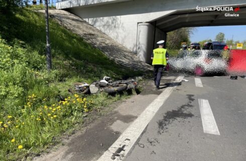Tragiczny początek sezonu motocyklowego na śląskich drogach. Policja opublikowała film z wypadku [WIDEO]
