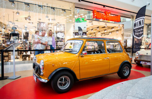 Wystawa samochodów Mini w Galerii Libero