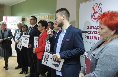 Przeciwnicy reformy edukacji szukają poparcia w Katowicach