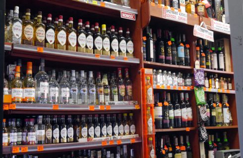 Mieszkańcy Zawodzia nie chcą ograniczenia sprzedaży alkoholu. Zagłosowało niewiele osób