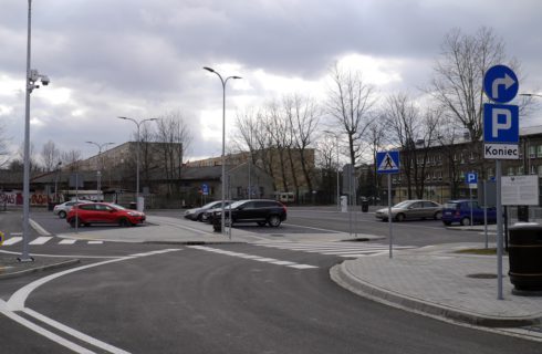 Dzień dobry Katowice. Od dzisiaj oficjalnie działa parking przy centrum przesiadkowym w Ligocie