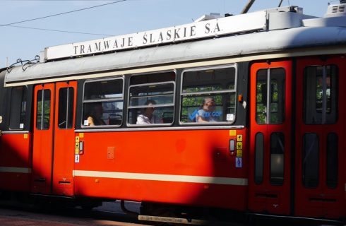 Bilety autobusowe i tramwajowe za 1 zł z aplikacją mobilną