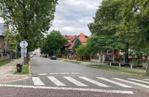 Ulice jednokierunkowe zamiast dwukierunkowych. W ten sposób władze Katowic chcą tworzyć miejsca parkingowe w centrum miasta